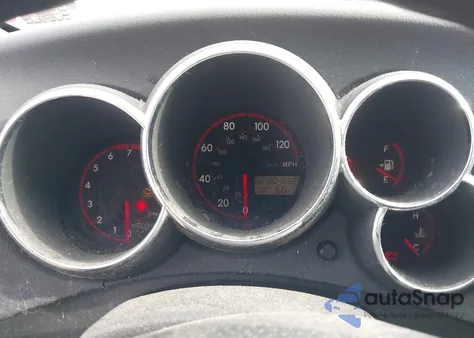 2004 Pontiac Vibe из США, поврежденный, VIN 5Y2SM628X4Z449397